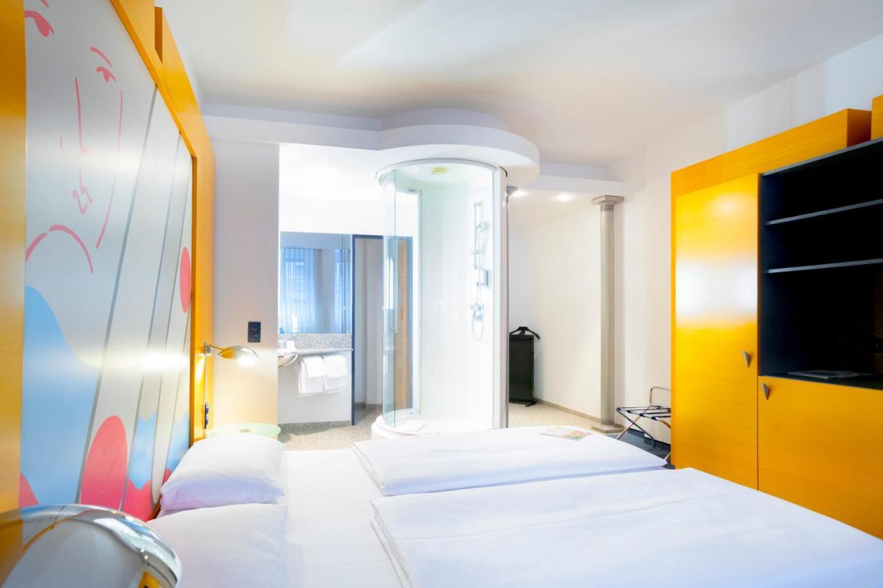 Hotel Berlin Ostbahnhof Eksteriør bilde